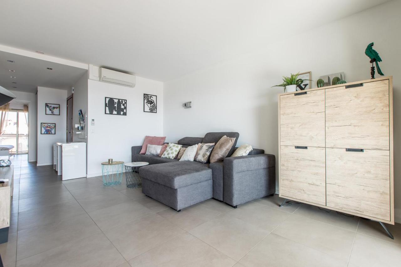 Lb Vacation Rentals I Admire Panoramic Ocean Views Through Walls Of Windows Cannes Dış mekan fotoğraf