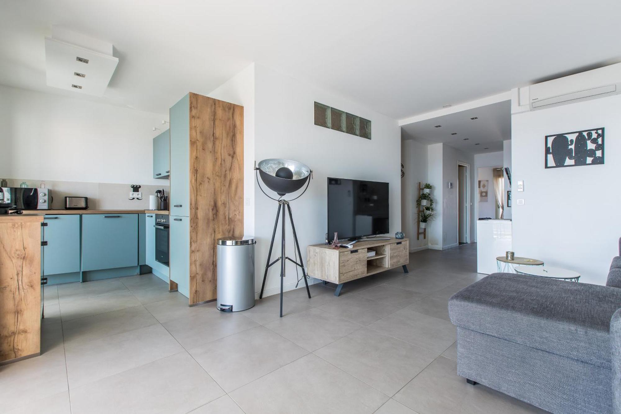 Lb Vacation Rentals I Admire Panoramic Ocean Views Through Walls Of Windows Cannes Dış mekan fotoğraf